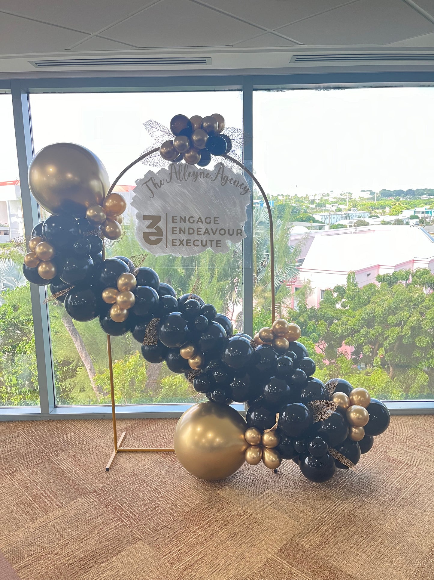 Gold Arch Stand